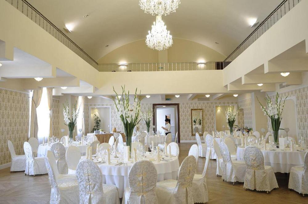 Hotel Skala Biala Podlaska Luaran gambar